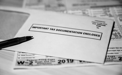 IRS Warns Taxpayers of New Scam Targeting Personal Information through Unusual Delivery Service Mailing | Frazier & Deeter